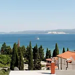 In With Sea View, Balcony, Air Conditioning, Wi-fi Duće