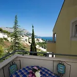 In With Sea View, Balcony, Air Conditioning, Wi-fi