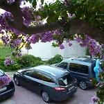 Apartament In With Sea View, Balcony, Air Conditioning, Wi-fi Duće