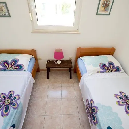 In With Sea View, Balcony, Air Conditioning, Wi-fi Duce