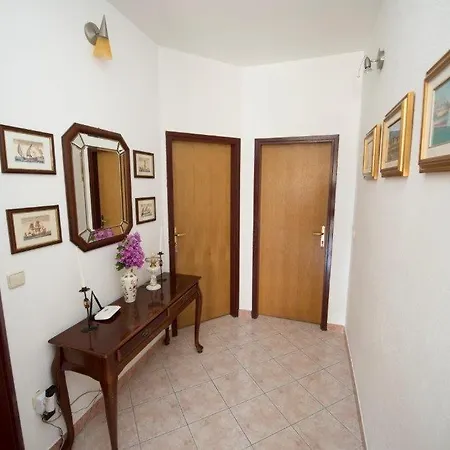 In With Sea View, Balcony, Air Conditioning, Wi-fi