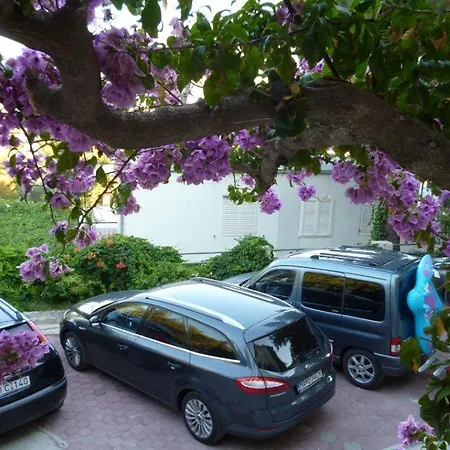 Apartment In With Sea View, Balcony, Air Conditioning, Wi-fi Duce