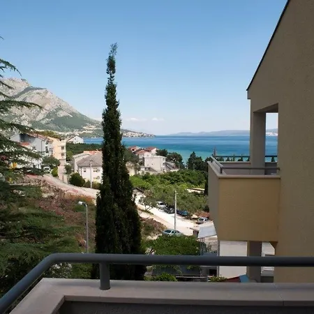 Apartment In With Sea View, Balcony, Air Conditioning, Wi-fi Duce