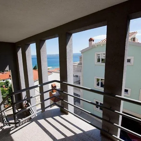 In With Sea View, Balcony, Air Conditioning, Wi-fi Apartment Duce